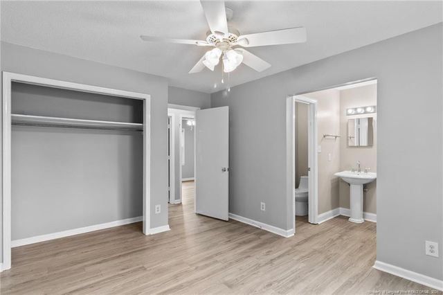 5889 Hunting Ridge Road, Hope Mills, NC 28348