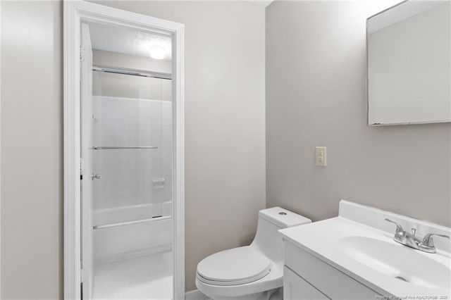 5889 Hunting Ridge Road, Hope Mills, NC 28348
