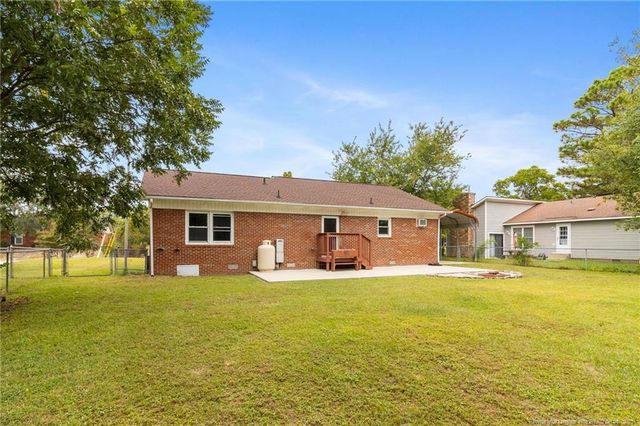 5889 Hunting Ridge Road, Hope Mills, NC 28348