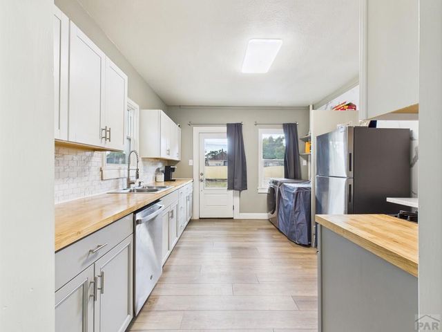 1012 E Abriendo Ave, Pueblo, CO 81004