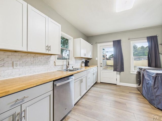 1012 E Abriendo Ave, Pueblo, CO 81004