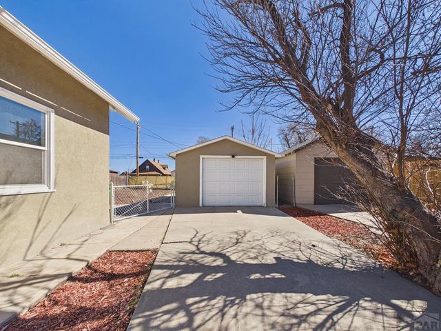 1012 E Abriendo Ave, Pueblo, CO 81004