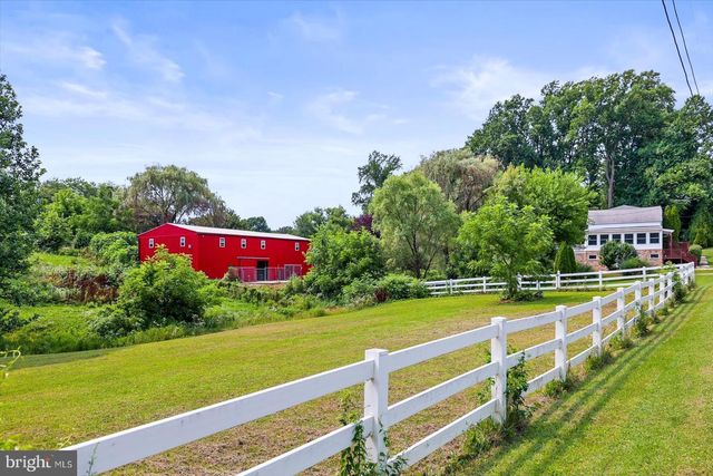 1025 GEBHART RD, Windsor, PA 17366