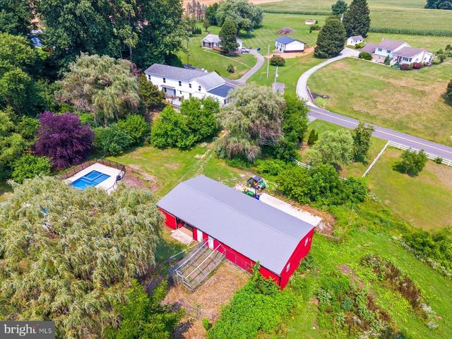 1025 GEBHART RD, Windsor, PA 17366