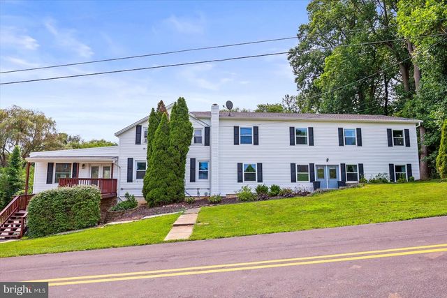 1025 GEBHART RD, Windsor, PA 17366