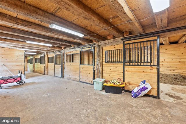 1025 GEBHART RD, Windsor, PA 17366
