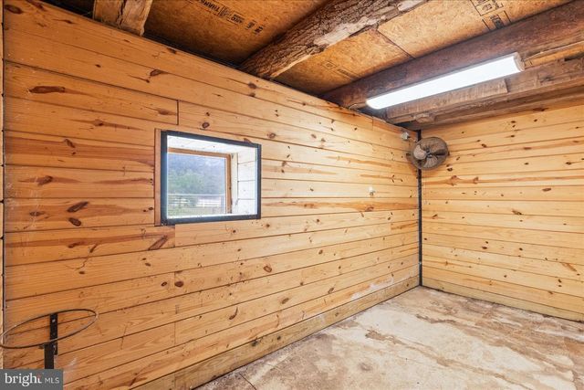 1025 GEBHART RD, Windsor, PA 17366
