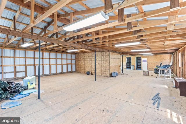1025 GEBHART RD, Windsor, PA 17366