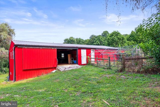 1025 GEBHART RD, Windsor, PA 17366