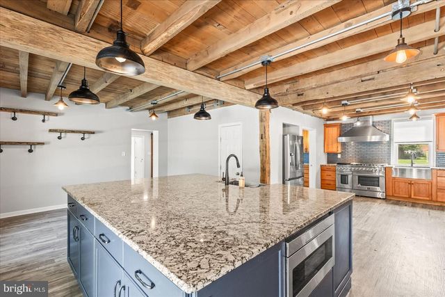 1025 GEBHART RD, Windsor, PA 17366