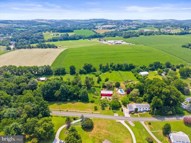 1025 GEBHART RD, Windsor, PA 17366