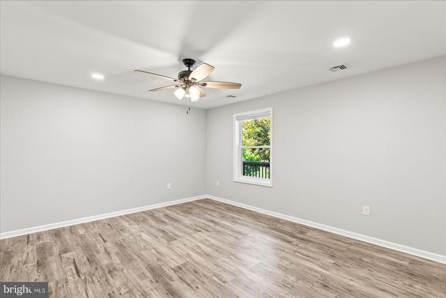 1025 GEBHART RD, Windsor, PA 17366