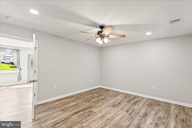1025 GEBHART RD, Windsor, PA 17366