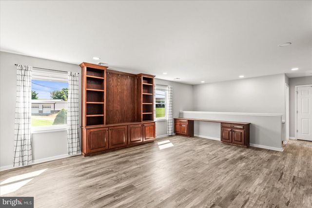1025 GEBHART RD, Windsor, PA 17366