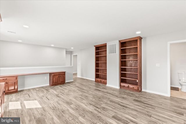 1025 GEBHART RD, Windsor, PA 17366
