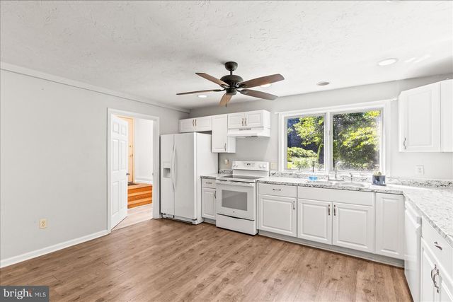 1025 GEBHART RD, Windsor, PA 17366