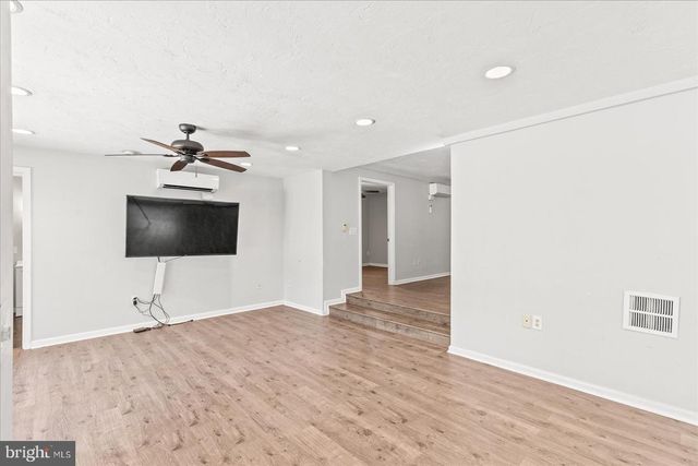1025 GEBHART RD, Windsor, PA 17366