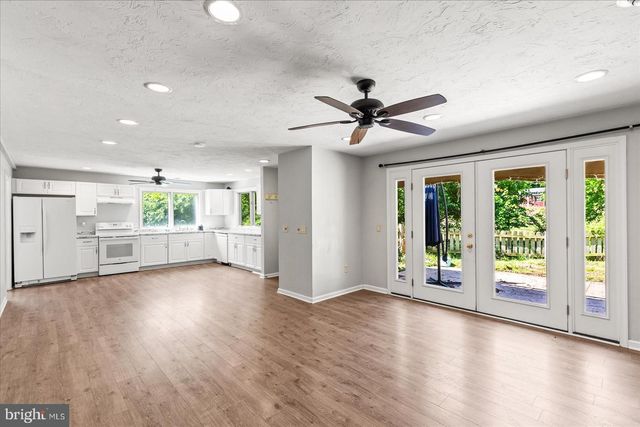 1025 GEBHART RD, Windsor, PA 17366