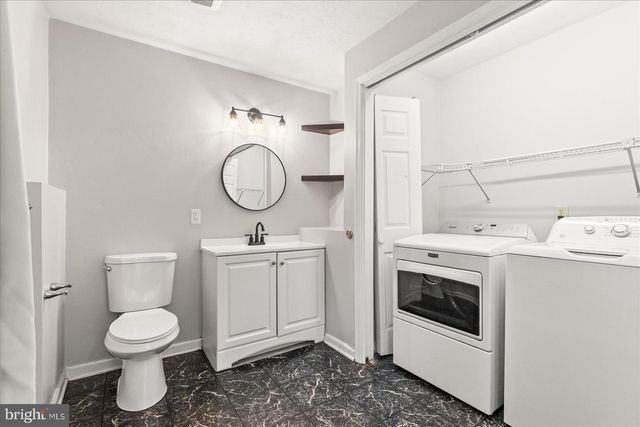 1025 GEBHART RD, Windsor, PA 17366