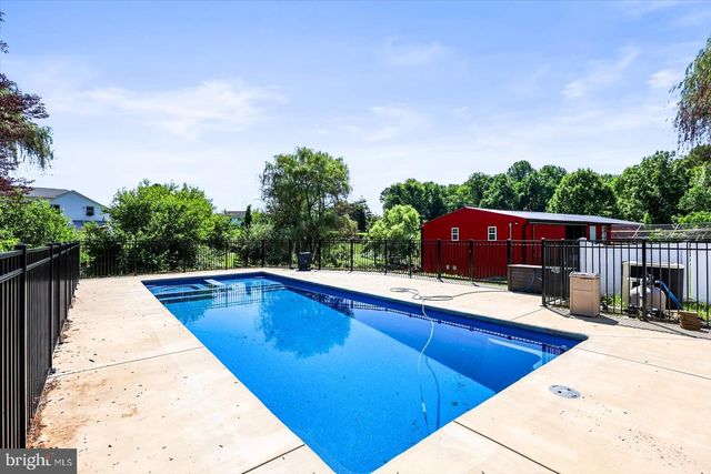 1025 GEBHART RD, Windsor, PA 17366