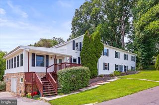 1025 GEBHART RD, Windsor, PA 17366