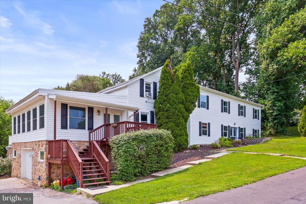 1025 GEBHART RD, Windsor, PA 17366