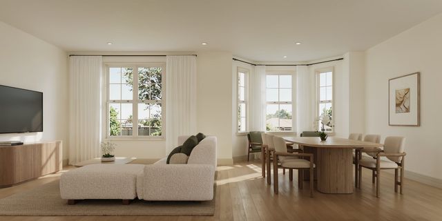 129 Walnut Street 1, Brookline, MA 02445