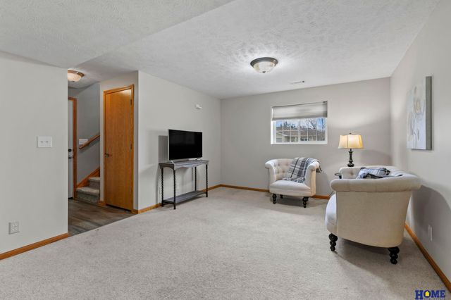 455 Graham Park Drive, Seward, NE 68434