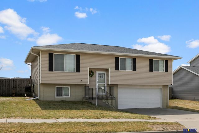 455 Graham Park Drive, Seward, NE 68434