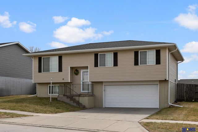 455 Graham Park Drive, Seward, NE 68434