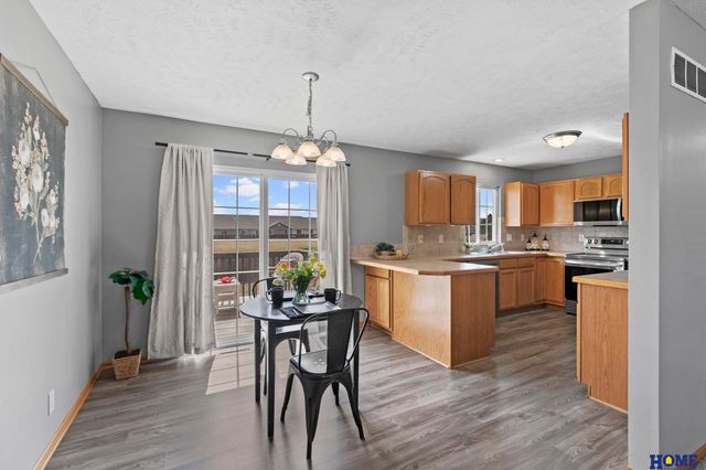 455 Graham Park Drive, Seward, NE 68434