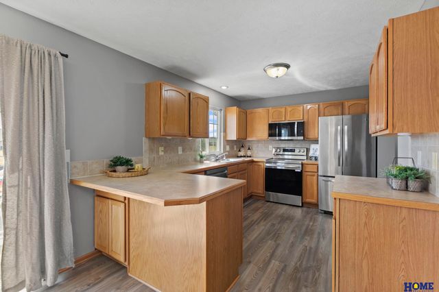 455 Graham Park Drive, Seward, NE 68434