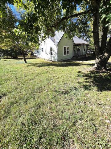 424 S Vine Street, Harrison, AR 72601