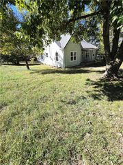 424 S Vine Street, Harrison, AR 72601