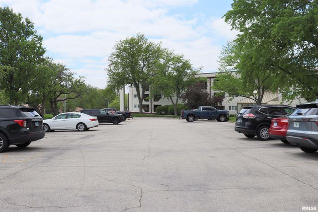 2601 W Willowlake Dr Apt 19, Peoria, IL 61614