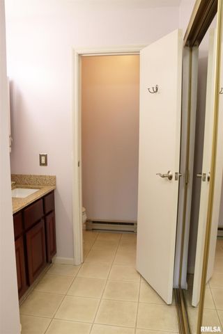 2601 W Willowlake Dr Apt 19, Peoria, IL 61614