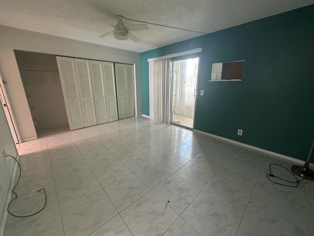 81 Farnham D 81, Deerfield Beach, FL 33442