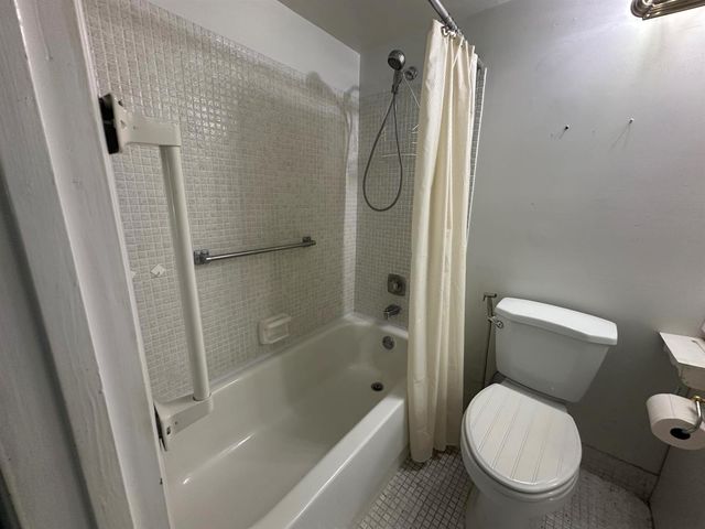 81 Farnham D 81, Deerfield Beach, FL 33442