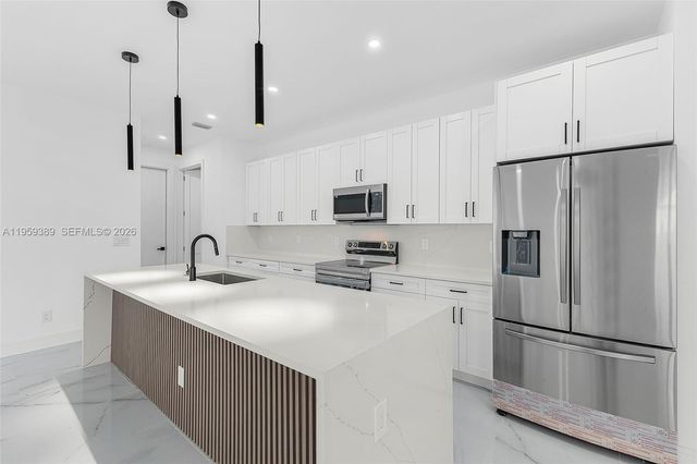 1523 NE 19 Ave, Cape Coral, FL 33909