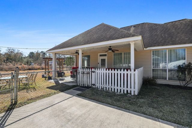 42238 Pumpkin Center Rd, Hammond, LA 70401