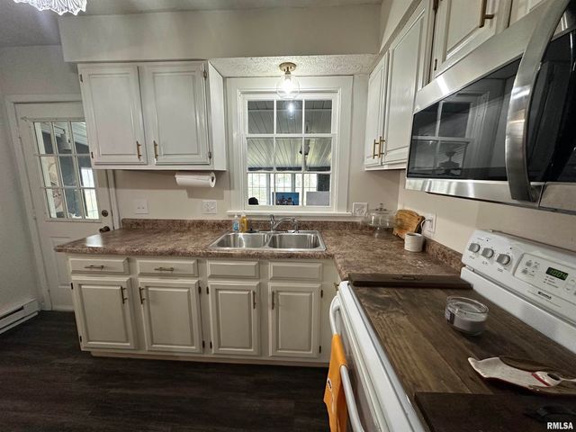 1307 CHARLES Street, Carterville, IL 62918