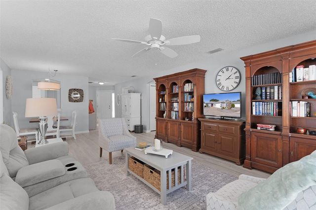 1940 PEACHTREE AVENUE, The Villages, FL 32162