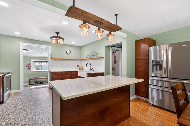 2480 Deerford Avenue SW, Massillon, OH 44647