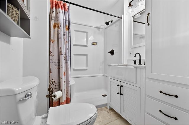 2480 Deerford Avenue SW, Massillon, OH 44647