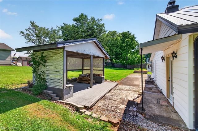 2480 Deerford Avenue SW, Massillon, OH 44647