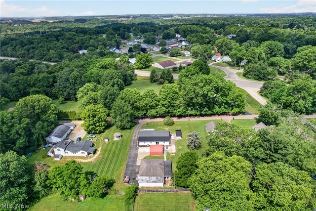 2480 Deerford Avenue SW, Massillon, OH 44647