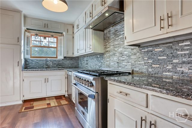 23 E 65th Street, Savannah, GA 31405