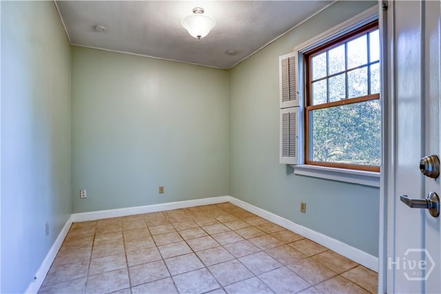 23 E 65th Street, Savannah, GA 31405