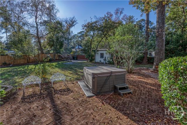 23 E 65th Street, Savannah, GA 31405