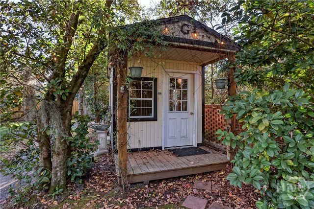 23 E 65th Street, Savannah, GA 31405